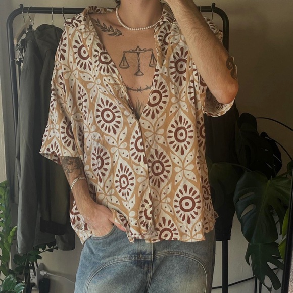Jack & Jones - Tan and brown button up shirt with patterns. - Picture 2 of 5